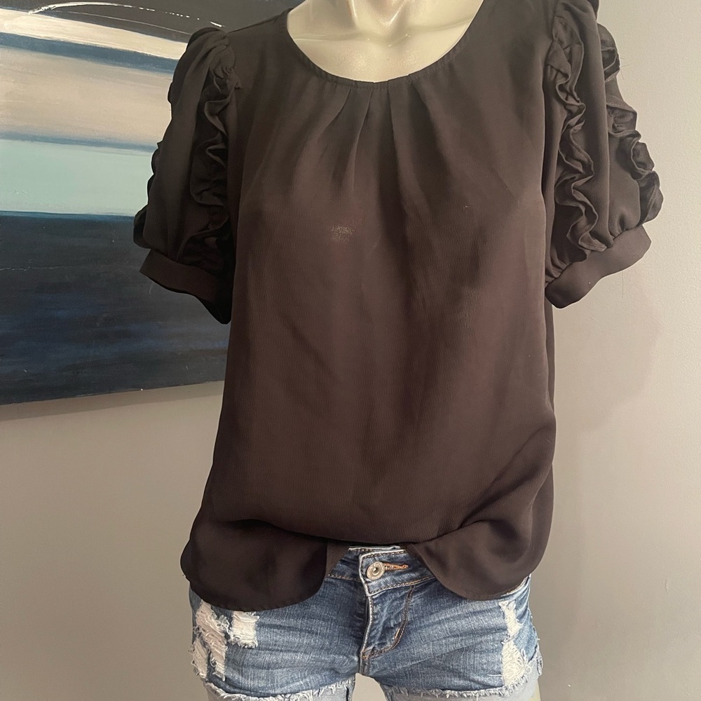 Trendy Black Ruffle Sleeve Blouse Sz. Small NWOT - Picture 3 of 12